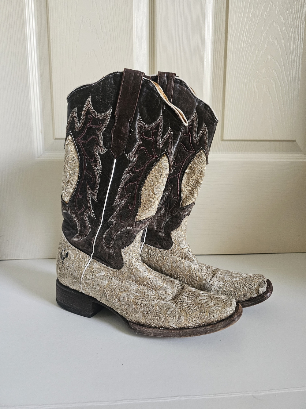 Tanner Mark Women's 8.5 Cream Floral Embroidered Brown Leather Cowgirl Boots